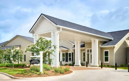 How to Have a Successful Visit with Your Loved One in Memory Care